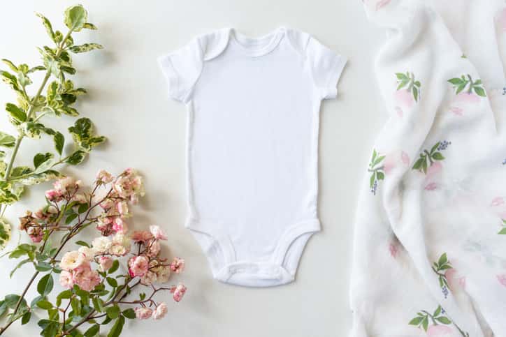 大切な赤ちゃんに選ぶ肌着21選 季節や成長によって揃えたいおすすめをピックアップ Babygifts By Memoco